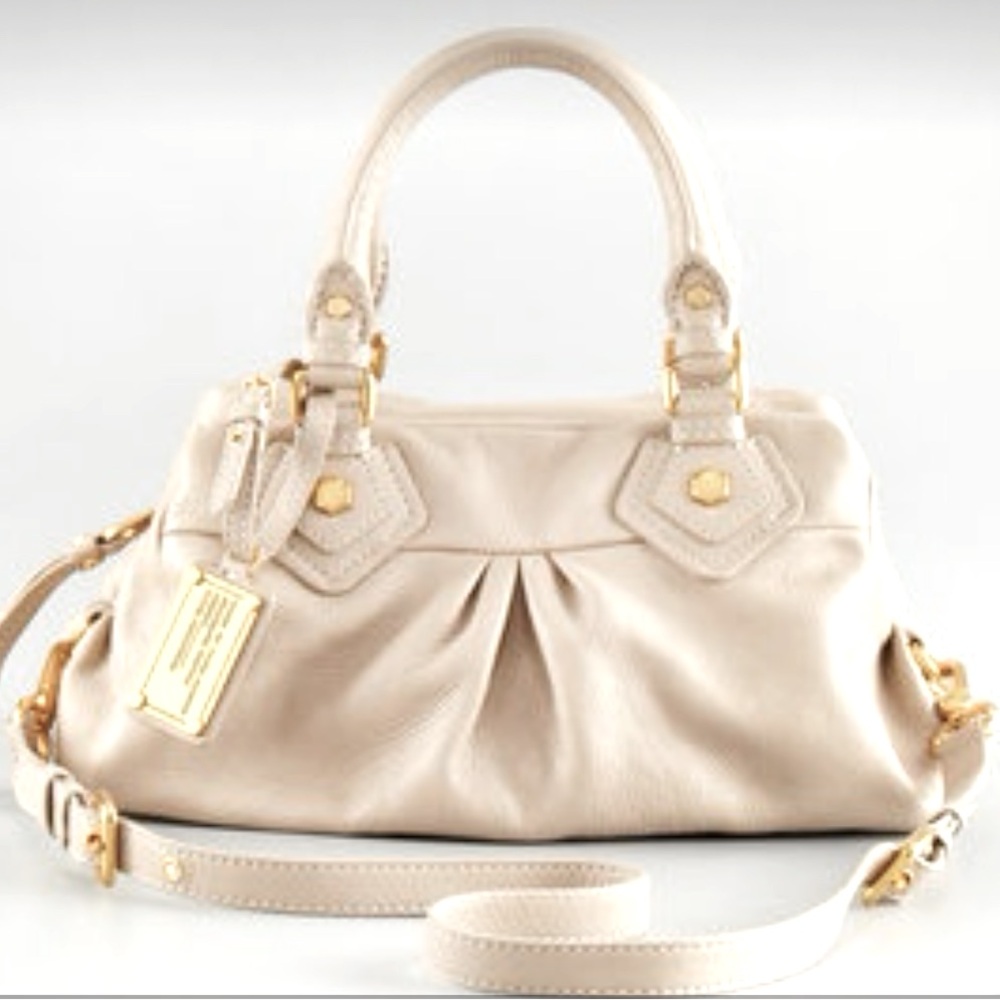 Marc by Marc Jacobs Elegant Cream Handbag with Gold Accents